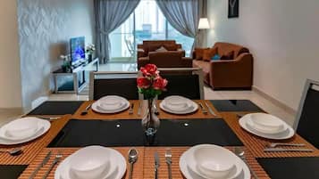 Apartment (3 Bedrooms) | Front of property