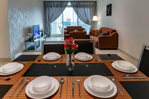 Apartment (3 Bedrooms) | Front of property