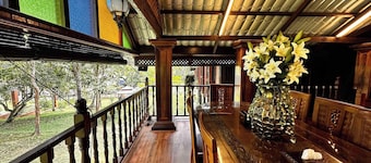 Charming Nature Kampung Home for Family Getaways