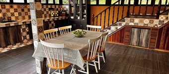 Charming Nature Kampung Home for Family Getaways