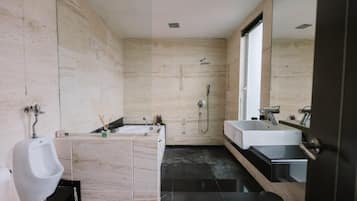House (6 Bedrooms) | Bahagian dalam