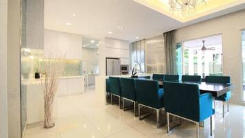 Rumah (4 Bedrooms) | Interior