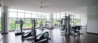 Bright & Modern 3BR Suite, Free Parking