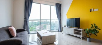 Bright & Modern 3BR Suite, Free Parking