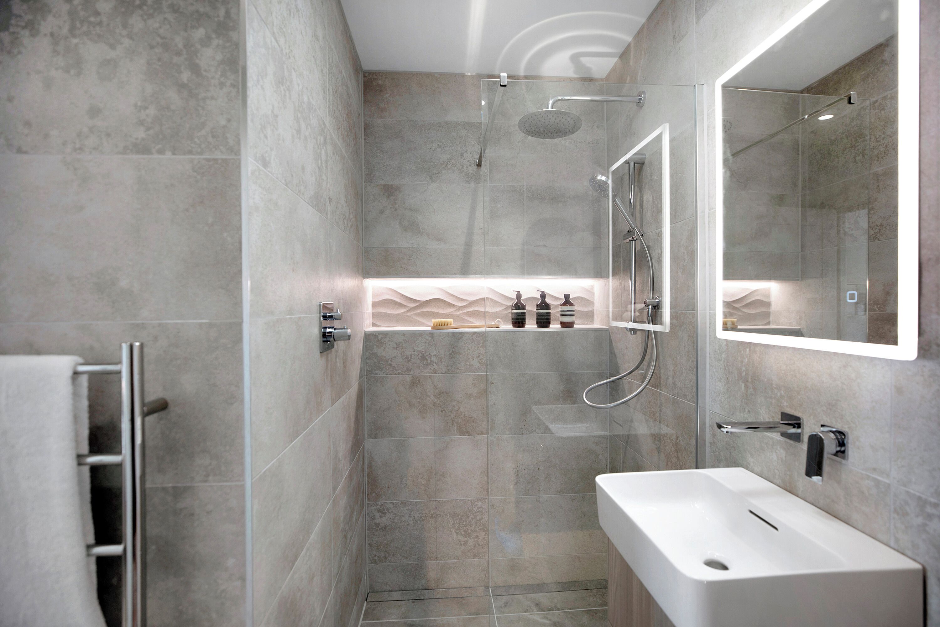 Nhà liên kế có tầm nhìn toàn cảnh (3 Bedrooms) | Phòng tắm | Máy sấy tóc, khăn tắm 