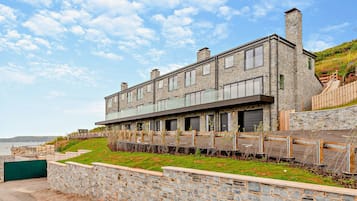 Mặt tiền nơi lưu trú