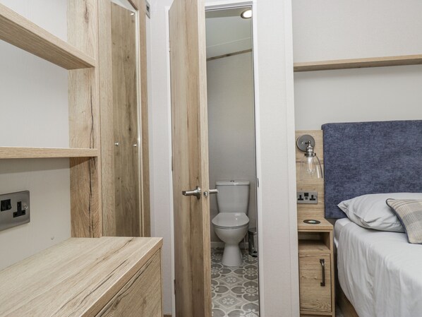 Individually decorated, individually furnished, free WiFi