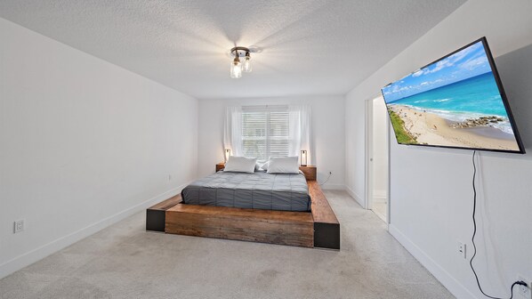 4 bedrooms, desk, iron/ironing board, travel cot