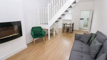 Cottage | Living area