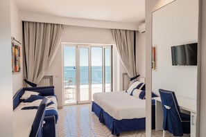 Junior Suite, Sea View | In-room safe, desk, free WiFi - Hotel Bristol (Vietri sul Mare)