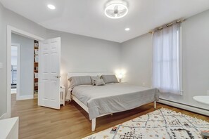 4 quartos, ferros/tábuas de passar roupa, Wi-Fi de cortesia