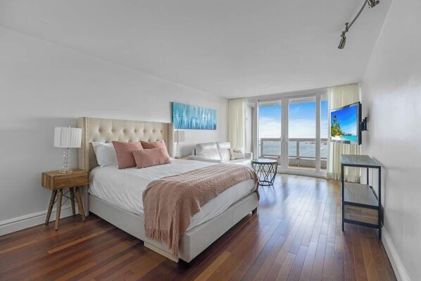 4 bedrooms, iron/ironing board, travel cot, WiFi