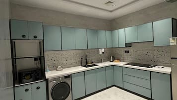 Apartament, 2 dormitoris | Cuina privada | Frigorífic petit, microones i placa de cuina