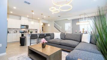 Télévision, lecteur de DVD, chaßne hi-fi, espaces bureaux