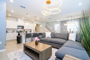 TV, DVD player, books, stereo