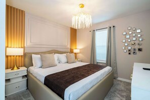5 bedrooms, desk, iron/ironing board, WiFi