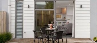 Peaceful Private Oasis 2bdrm 2bthrm Free Parking