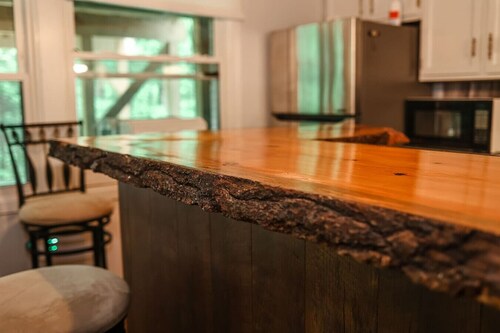 East Pinnacle Condo • Peak Retreat • Min to Lake