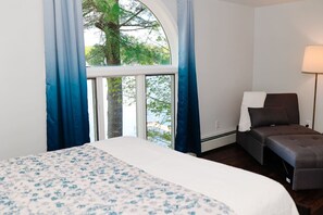 2 bedrooms, desk, iron/ironing board, free WiFi - Arthur`s Place • Sebago Lakefront • Near Windham (Standish)
