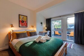2 slaapkamers, een strijkplank/strijkijzer, gratis wifi, beddengoed