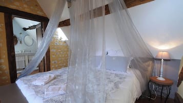 2 slaapkamers, een strijkplank/strijkijzer, wifi, beddengoed