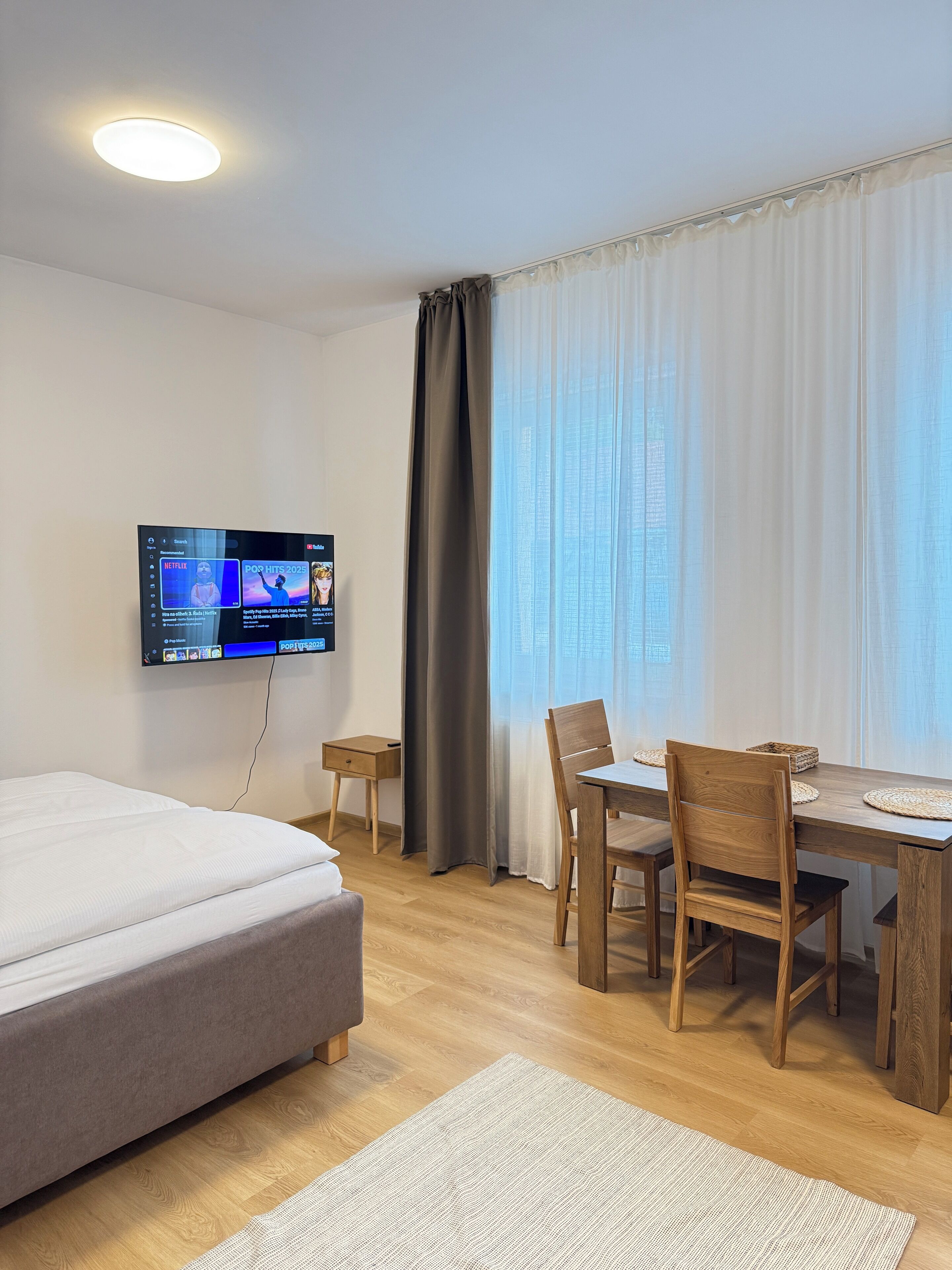 1 bedroom, iron/ironing board, internet, bed sheets