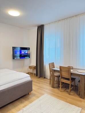 1 habitación, tabla de planchar con plancha y acceso a internet