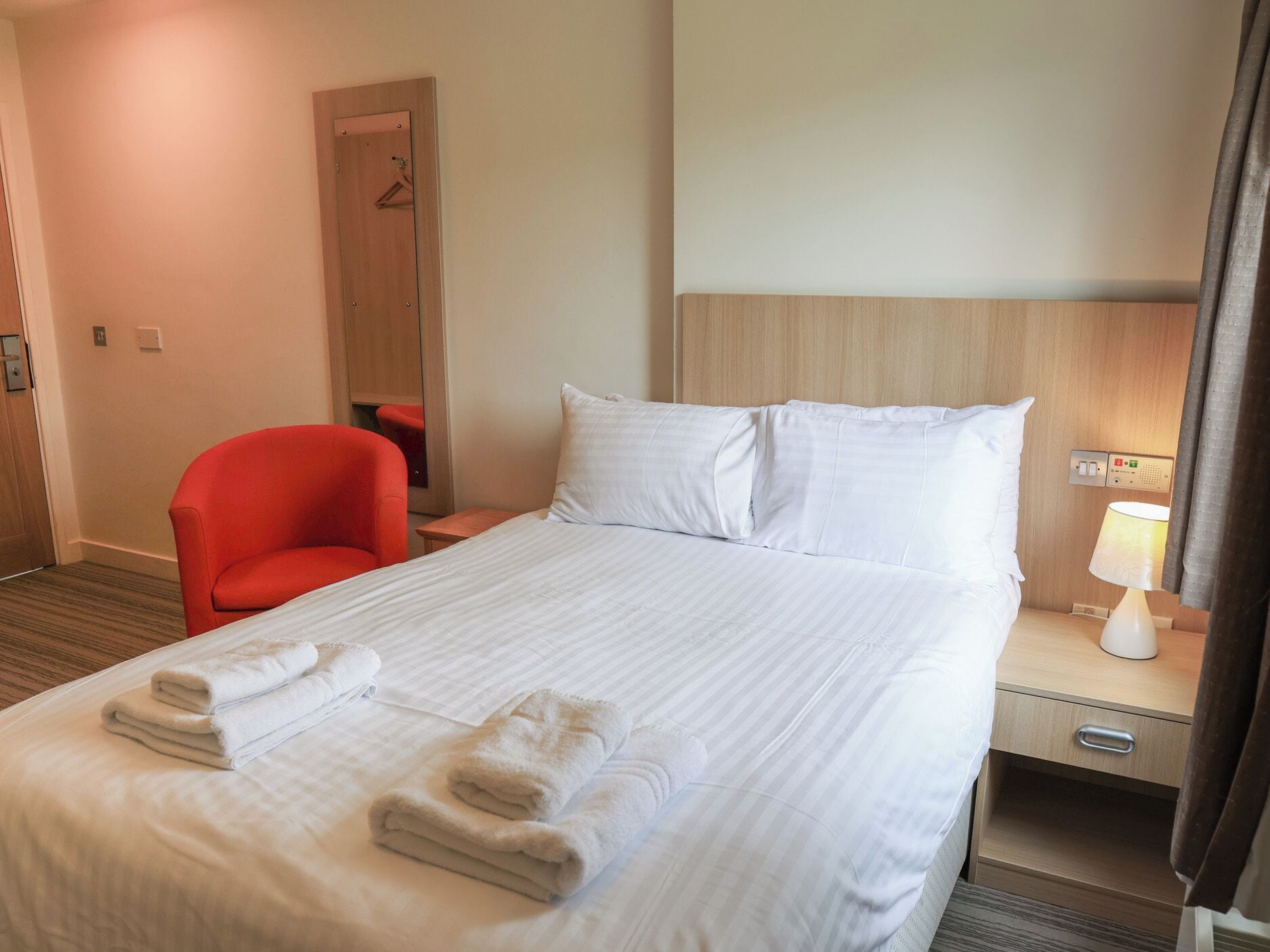 1 dormitorio, decoración individual, mobiliario individual y wifi gratis