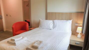 1 habitación, decoración personalizada y muebles diferentes