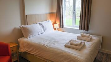 1 habitación, decoración personalizada y muebles diferentes