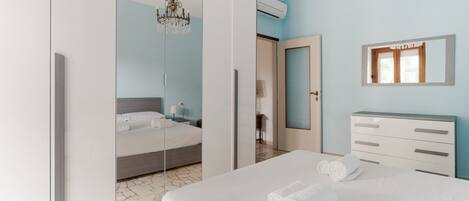 2 bedrooms, iron/ironing board