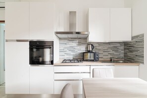 Fridge, microwave, dishwasher