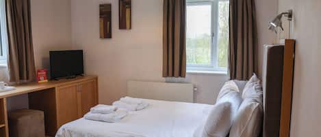 1 chambre, décoration personnalisée, ameublement personnalisé