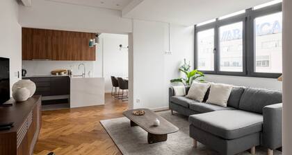 Modern and beautiful 3-bedroom flat next to El Corte Inglés, Modern and beautiful three-bedroom apar...