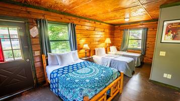 Economy Cabin, Multiple Beds, Non Smoking, Pets Allowed | Individually decorated, individually furnished, free WiFi, bed sheets