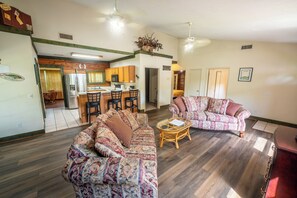 Family Cabin, Multiple Beds, Roll-in Shower, Pets Allowed | Living area | 30-inch flat-screen TV with cable channels - Fishtale Lodge (Buchanan)