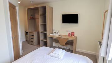 1 habitación, decoración personalizada y muebles diferentes