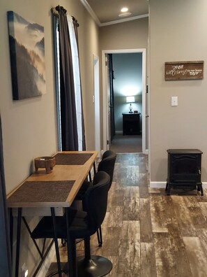 Dining - Amazing house with AC in charming Edgewood (Edgewood)