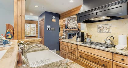 1763 Lakeside Getaway at Deer Valley!