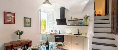 Fridge, dishwasher, toaster, ice maker