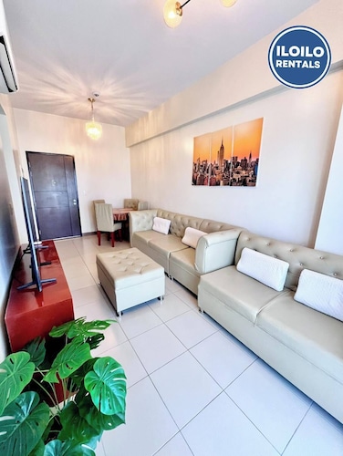 Room-experience Elegance at Saint Honor