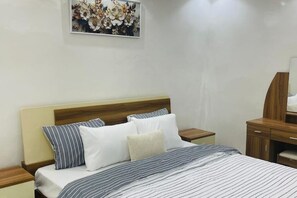 1 bedroom, free WiFi, bed sheets