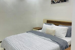 1 bedroom, free WiFi, bed sheets