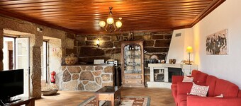 Nomad s Country - Cimo de Vila Mountain Window