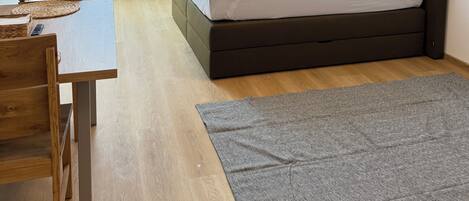 1 bedroom, iron/ironing board, internet, bed sheets