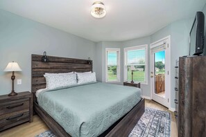 3 室のベッドルーム、アイロン / アイロン台、WiFi、ベッドシーツ