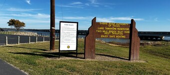 Lake House in West Tawakoni. Private room only with whole house amenities