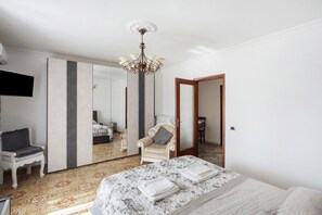 3 bedrooms, WiFi, bed sheets
