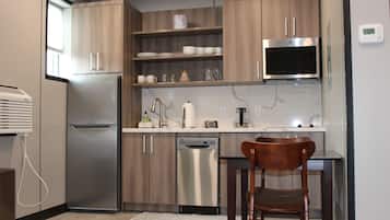 微波炉、炉灶、洗碗机