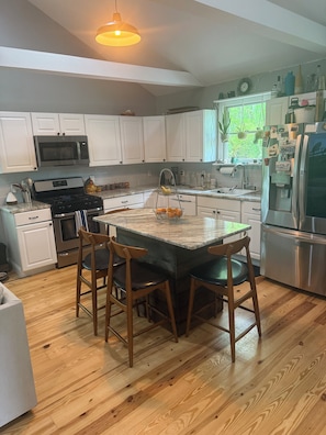 Microwave, oven, stovetop, dishwasher